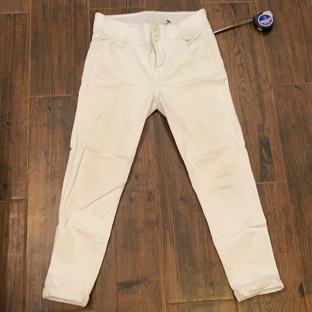 Apt. 9 capri white skinny jean size 8